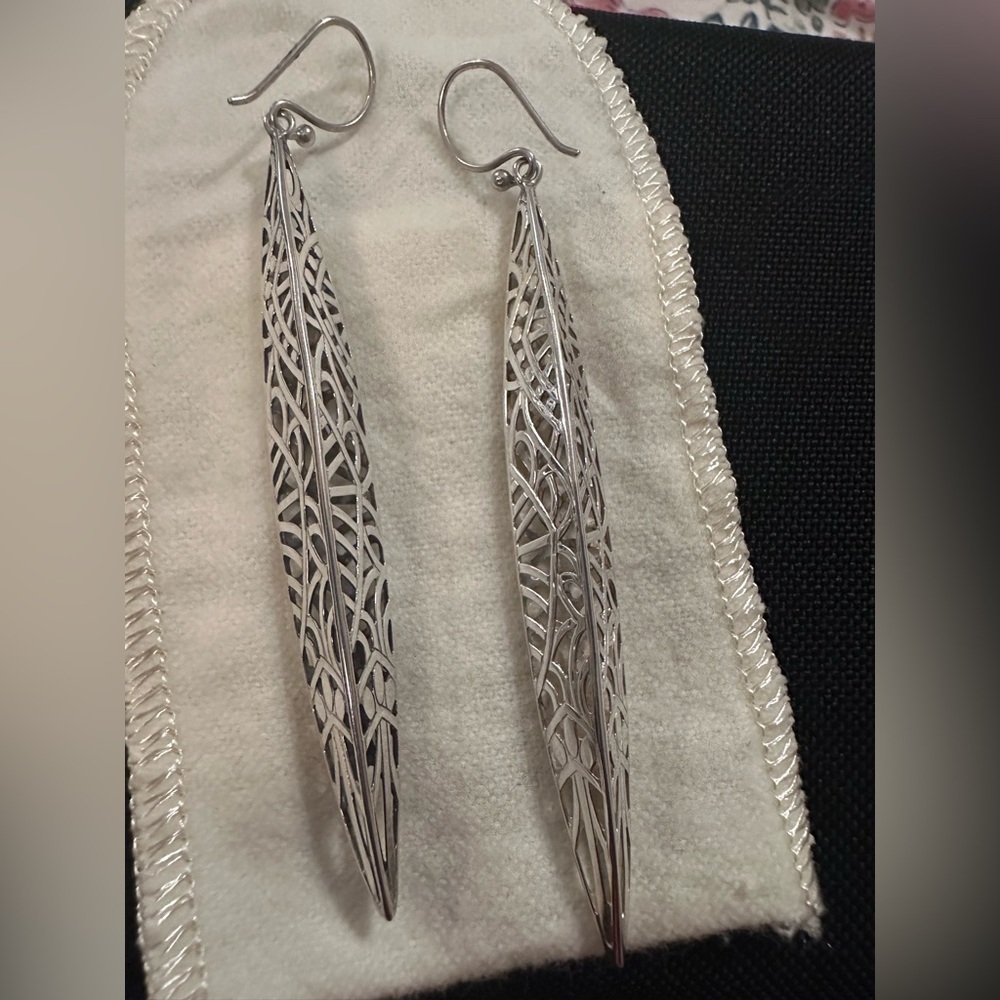 Rare & retired SILPADA  STERLING 3D STILETTO FILIGREE 3D LONG DANGLE EARRINGS - Picture 2 of 6